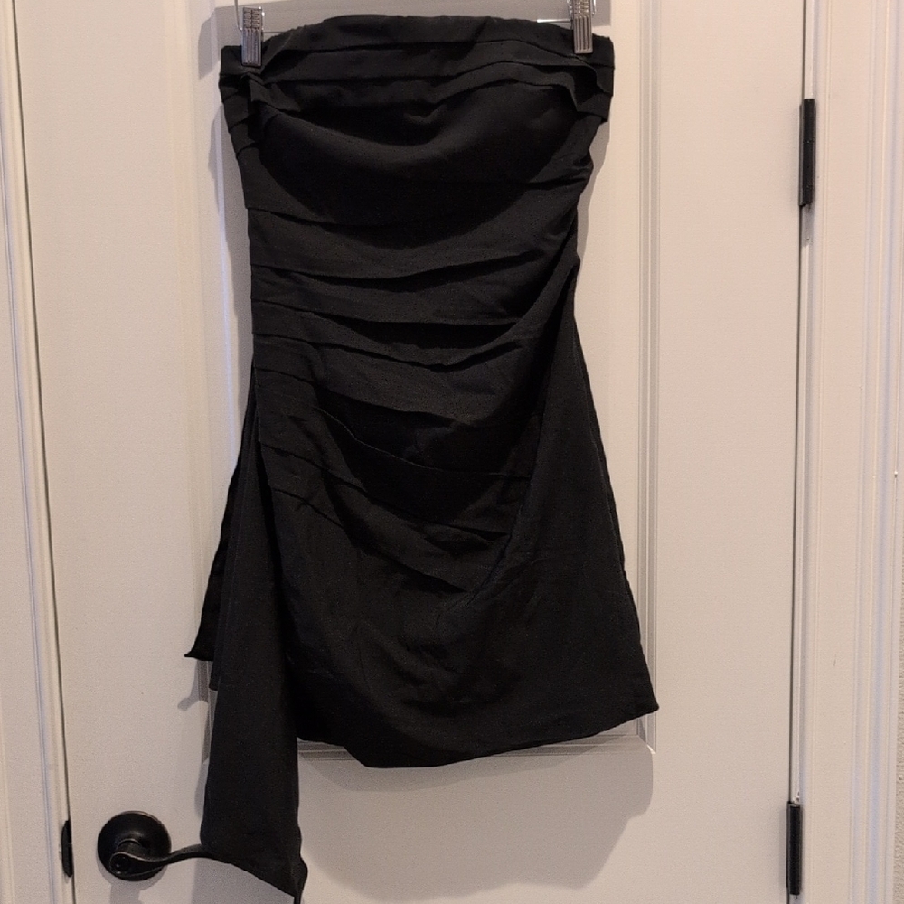 Chic Asymmetrical Black Dress